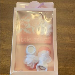 Little Sister gift set Hat and booties